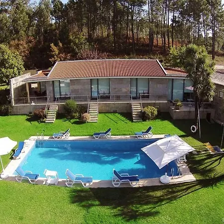 Splendid 6 Bedrooms Coura Coura Valley Views Ping Pong Pool Table Villa Ponte de Lima