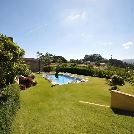 Splendid 6 Bedrooms Coura Coura Valley Views Ping Pong Pool Table Villa