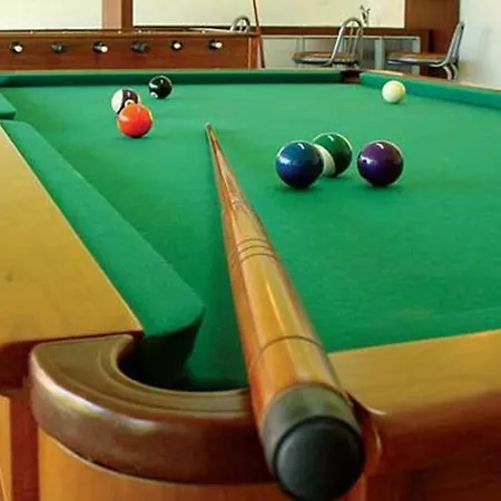 Splendid 6 Bedrooms Coura Coura Valley Views