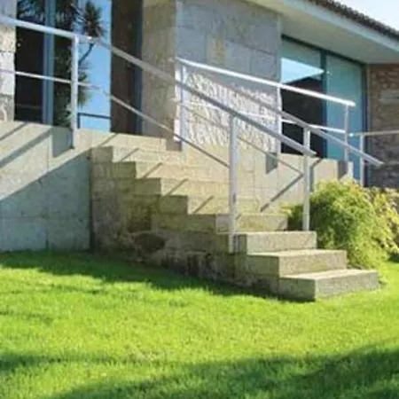 Splendid 6 Bedrooms Coura Coura Valley Views 빌라 *