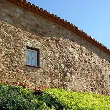 Splendid 6 Bedrooms Coura Coura Valley Views